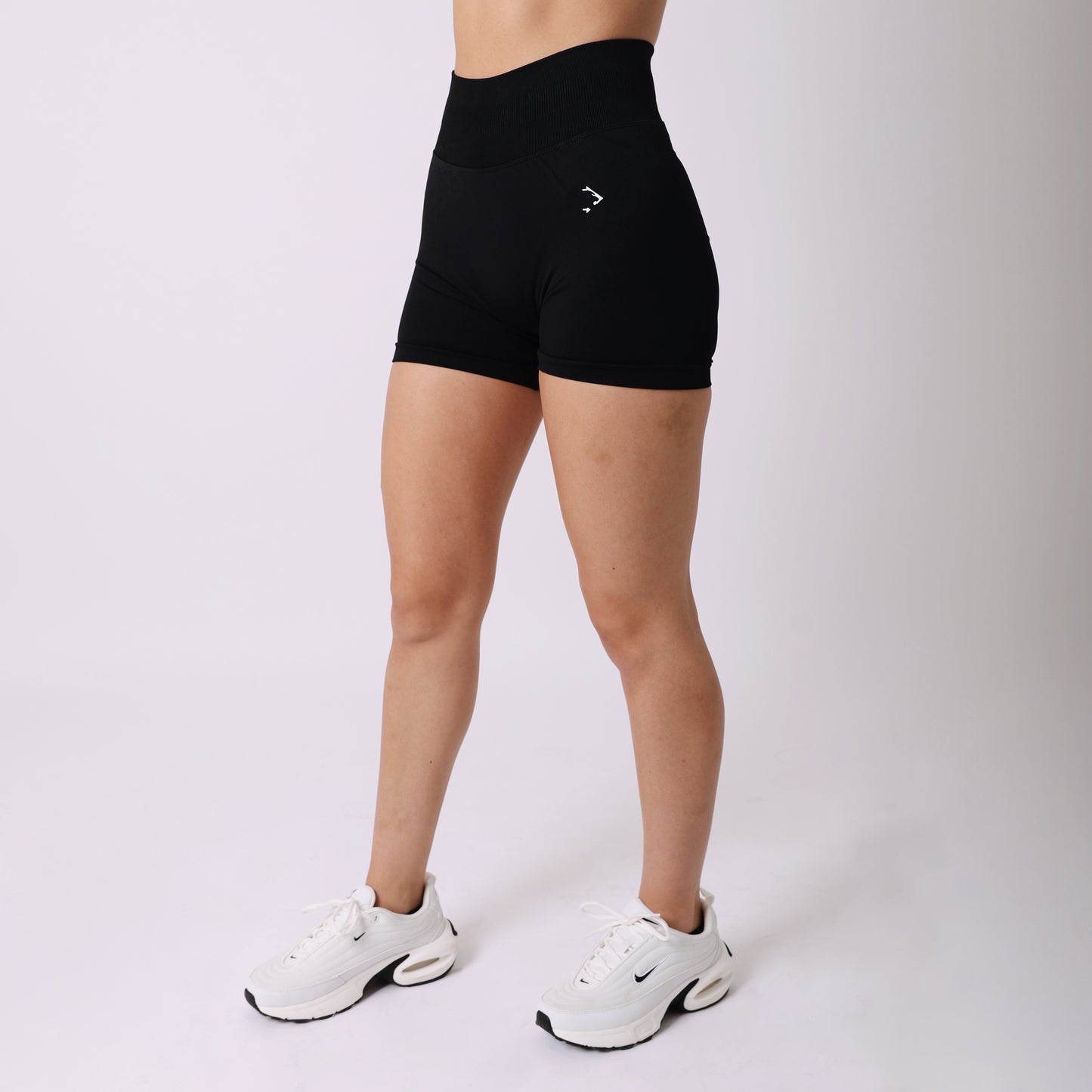 Avancer Neutral Seamless Shorts