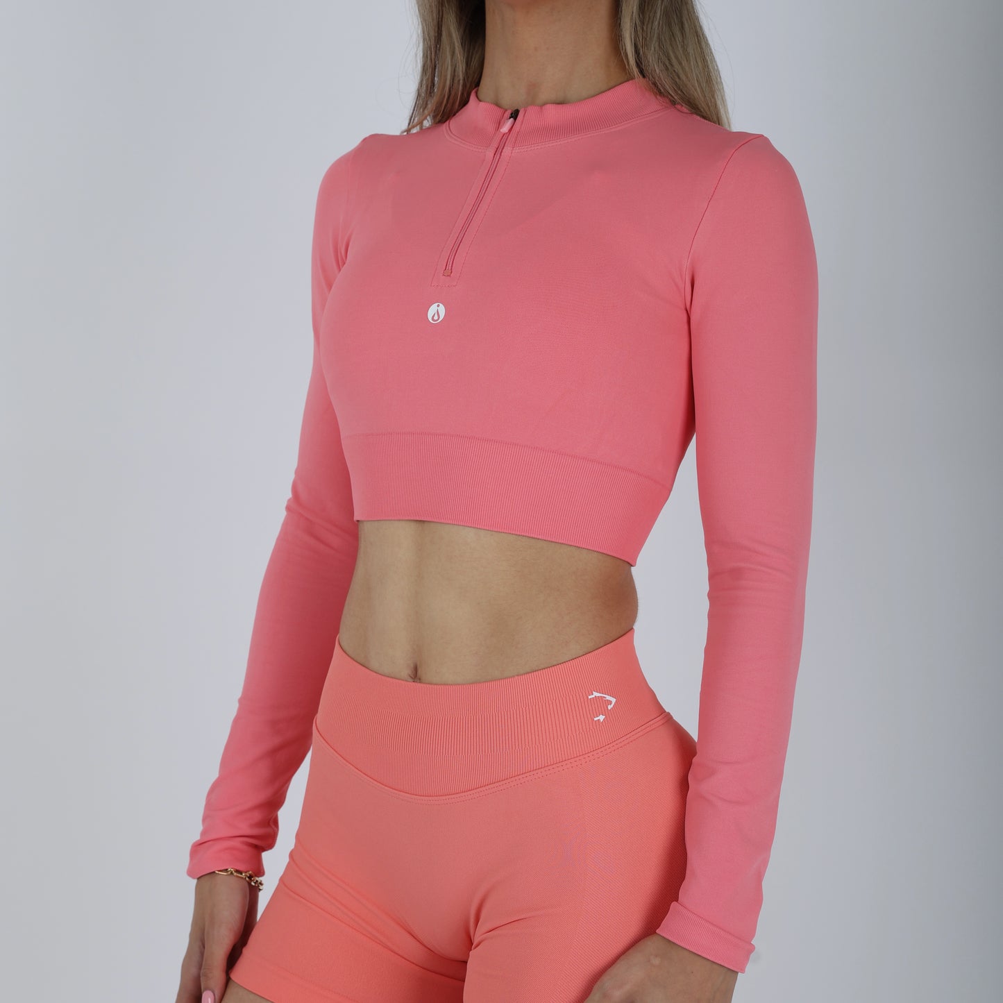 Versatile Seamless Cropped 1/4 Zip