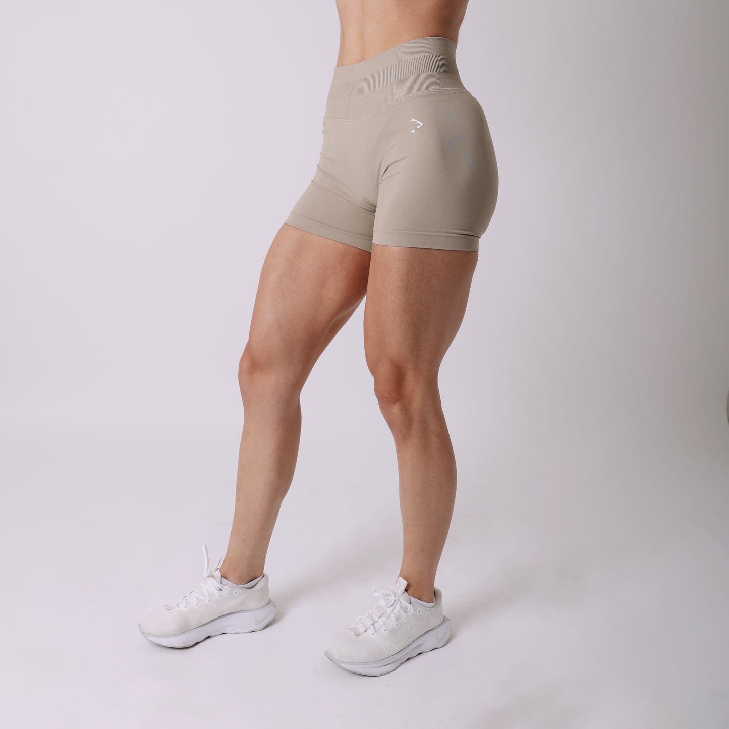 Avancer Neutral Seamless Shorts