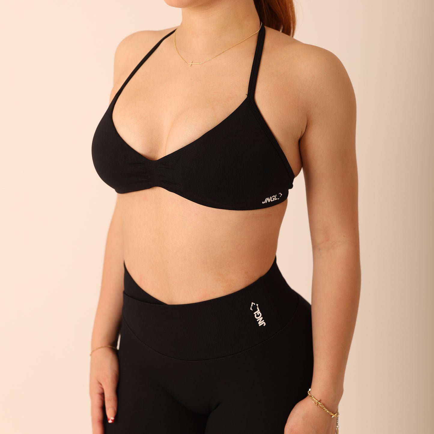 Avancer Seamless Thin Strap Scrunch Halter Sports Bra