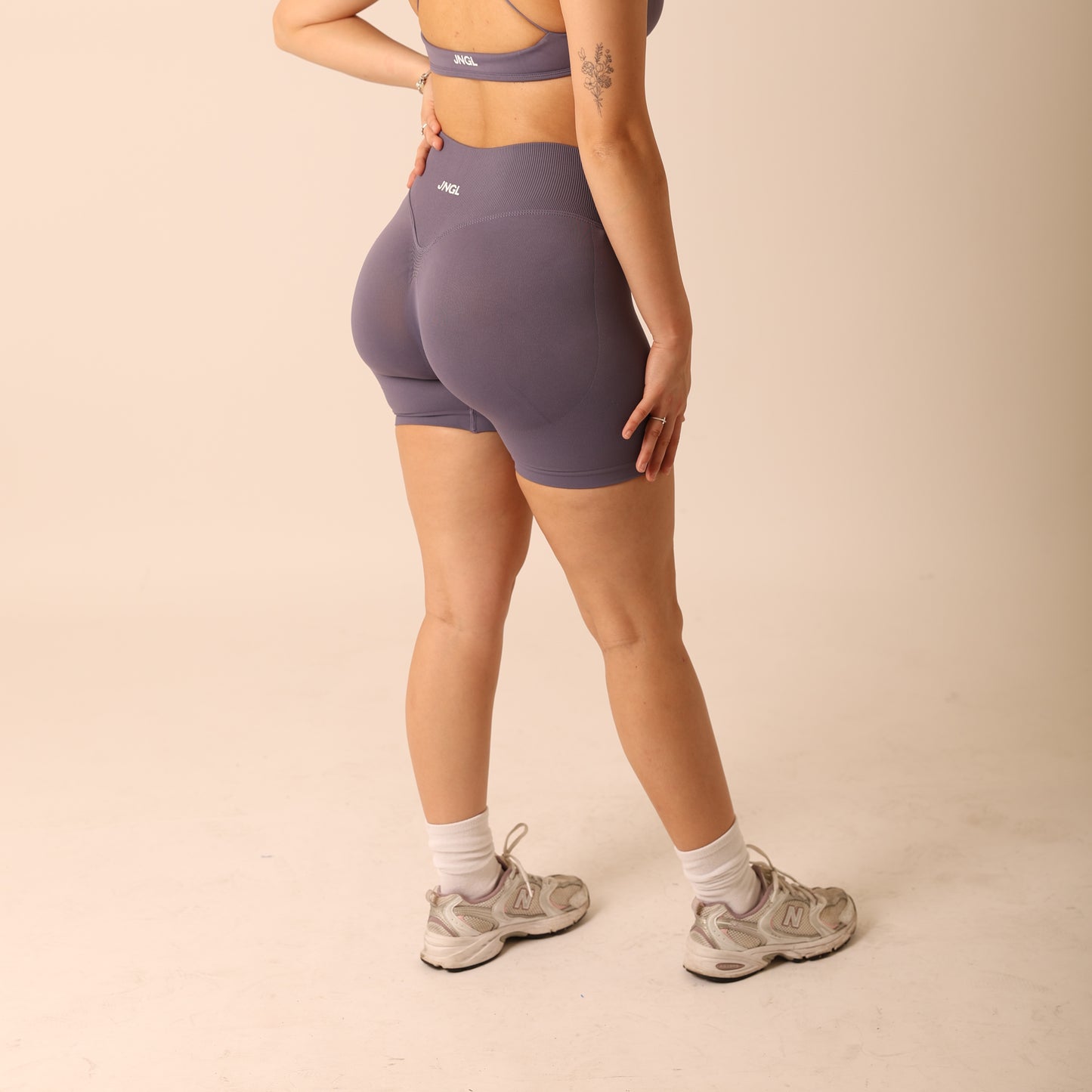 Intersect Seamless Shorts