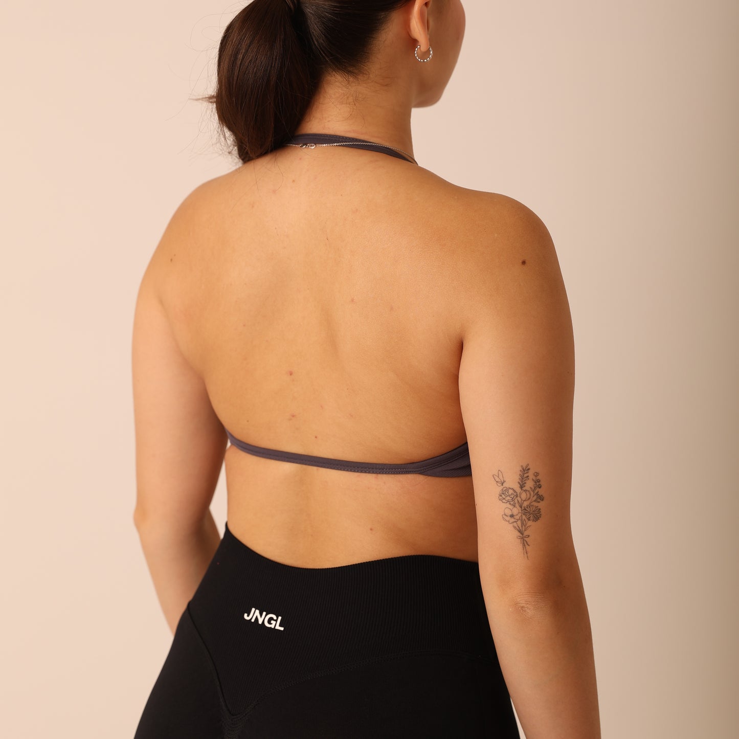 Avancer Seamless Thin Strap Scrunch Halter Sports Bra