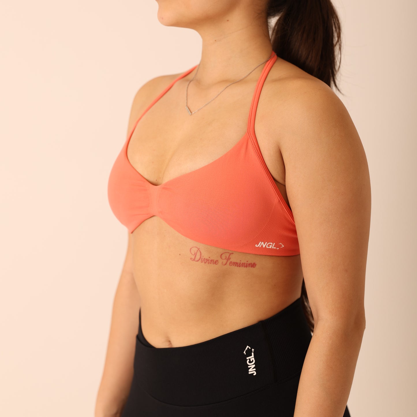 Avancer Seamless Thin Strap Scrunch Halter Sports Bra