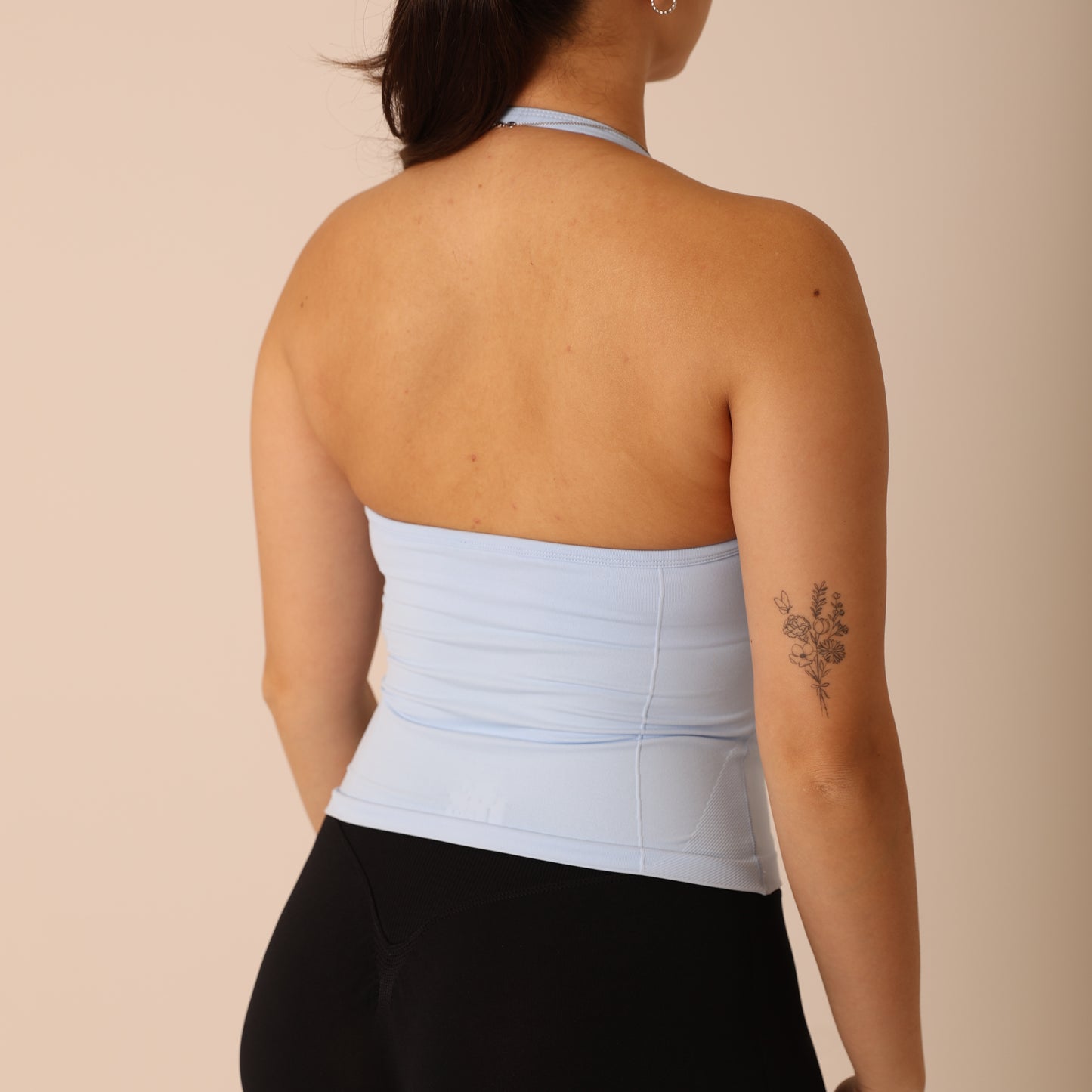Avancer Seamless Thin Strap Scrunch Halter Top