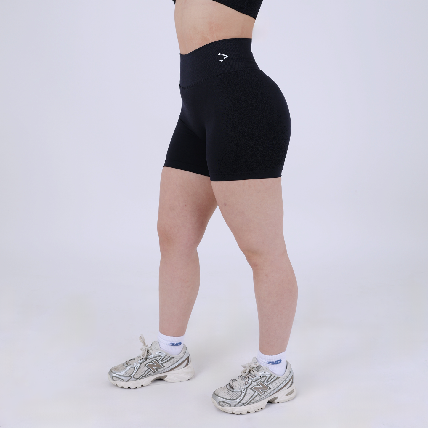 Compact Seamless Shorts